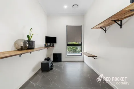 Property photo of 82-84 Raid Rise Bahrs Scrub QLD 4207