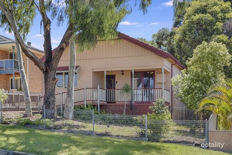 8 Hillcrest St, Wollongong, NSW 2500