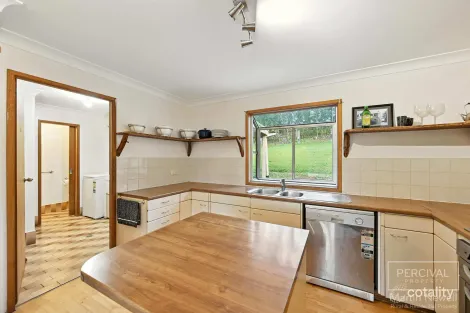 Property photo of 14 McLeod Close Lorne NSW 2439