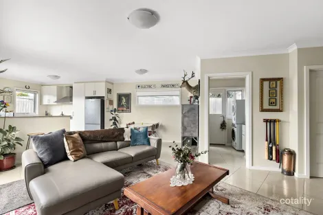 Property photo of 4/7 Alva Court Fawkner VIC 3060