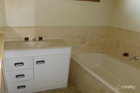 Property photo of 2/2 Forde Court West Wodonga VIC 3690