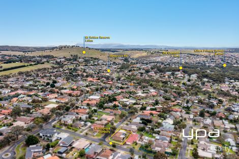 Property photo of 4 Hill Grove Sunbury VIC 3429