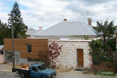 3 Bateman St, Fremantle, WA 6160