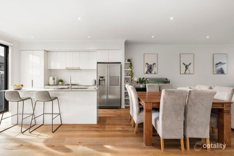 Property photo of 5 Kepsi Place Croydon VIC 3136