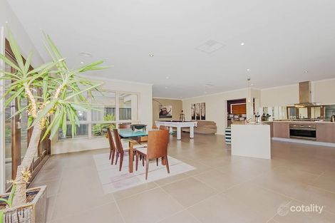 Property photo of 4 Penrose Promenade Tarneit VIC 3029