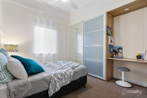 Property photo of 17 Alexandra Street Sandgate QLD 4017