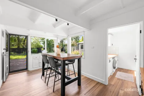 Property photo of 52 Withers Lane Mansfield VIC 3722