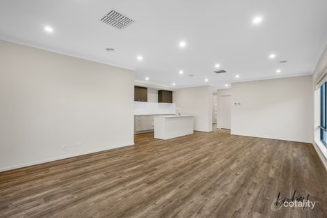 Property photo of 27 Edgedell Avenue Kalkallo VIC 3064