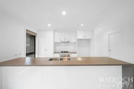 Property photo of 21 Bellbird Circuit New Auckland QLD 4680