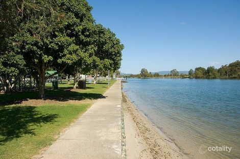 17 Buddeh St, Hope Island, QLD 4212