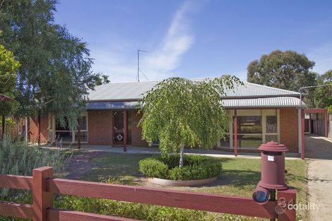 34 Wyndham St, Stratford, VIC 3862