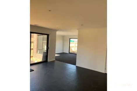 Property photo of 19 Folkestone Road Werribee VIC 3030