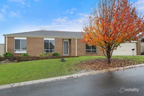1 Orchard Gr, Beechworth, VIC 3747