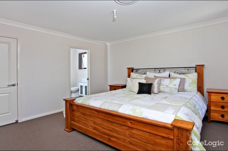 Property photo of 40 Susannah Drive Ropes Crossing NSW 2760