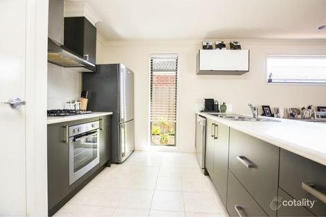 Property photo of 26 Ardent Crescent Cranbourne East VIC 3977