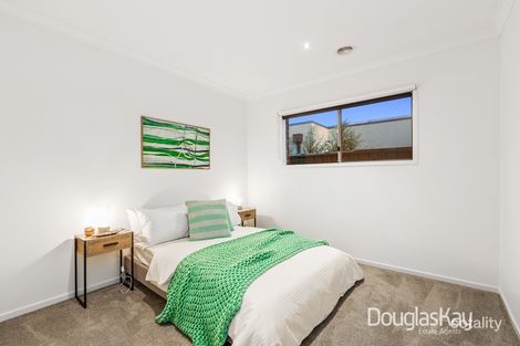 Property photo of 13 Patera Grove Fraser Rise VIC 3336