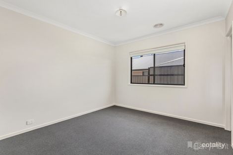 Property photo of 25 Teamsters Circuit Kilmore VIC 3764