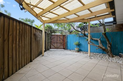 2/22 Peacock Pl, Burleigh Waters, QLD 4220