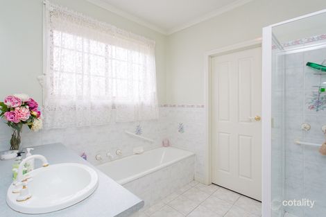 Property photo of 1/1358 Gregory Street Lake Wendouree VIC 3350