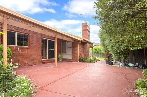 Property photo of 7 Thackeray Quadrant Avondale Heights VIC 3034