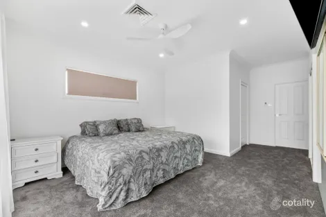 Property photo of 8 Snipe Close Hinchinbrook NSW 2168
