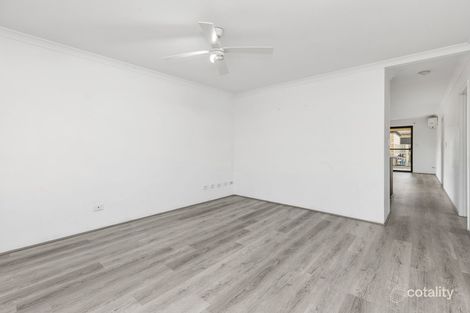 Property photo of 16 Manyleaf Link Banksia Grove WA 6031