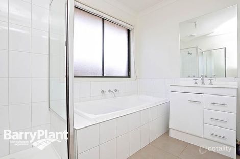 Property photo of 193 Botanica Springs Boulevard Brookfield VIC 3338