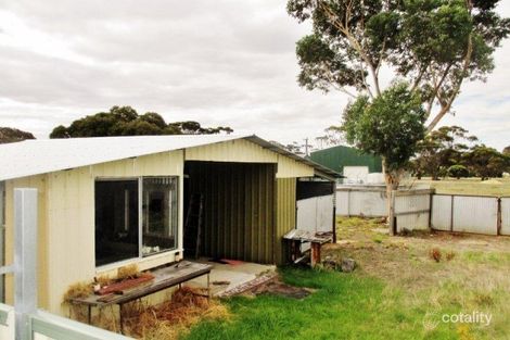 Property photo of 16 Hughes Street Gnowangerup WA 6335