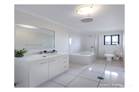 Property photo of 28 Marc Crescent Gracemere QLD 4702