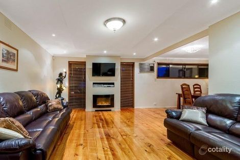 Property photo of 4 Cairn Grove Glen Waverley VIC 3150