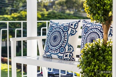 Property photo of 37 Pareena Crescent Mansfield QLD 4122