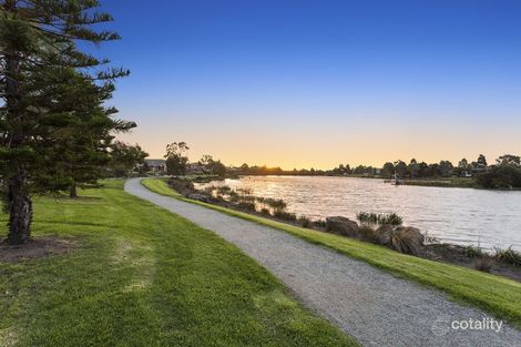 Property photo of 14 Mitta Avenue Waterways VIC 3195