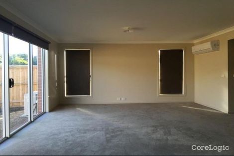 Property photo of 2 Hehr Street Doreen VIC 3754