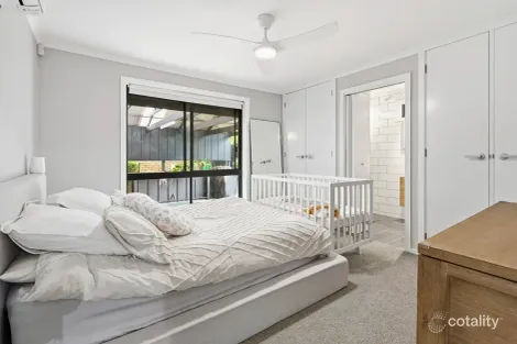 Property photo of 3 Moolong Court Werribee VIC 3030