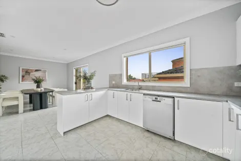 Property photo of 8 Namatjira Court Taylors Lakes VIC 3038