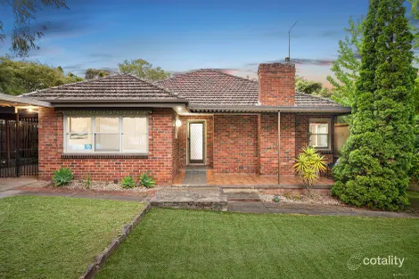 1/2 Halls Pde, Mitcham, VIC 3132
