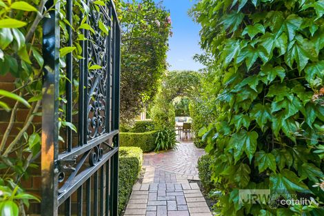Property photo of 35 Avendon Boulevard Glen Waverley VIC 3150