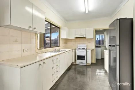 Property photo of 13 Albert Street Unanderra NSW 2526