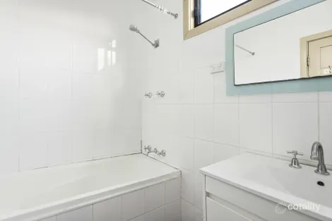 Property photo of 13 Albert Street Unanderra NSW 2526