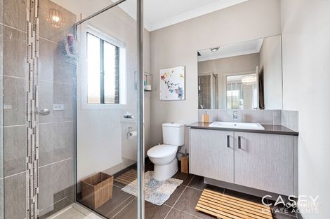 Property photo of 7 Cartwright Grove Cranbourne East VIC 3977