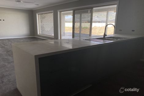 Property photo of 4 Dover Court West Wodonga VIC 3690