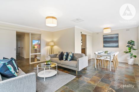 Property photo of 6 Winchley Way Huntfield Heights SA 5163