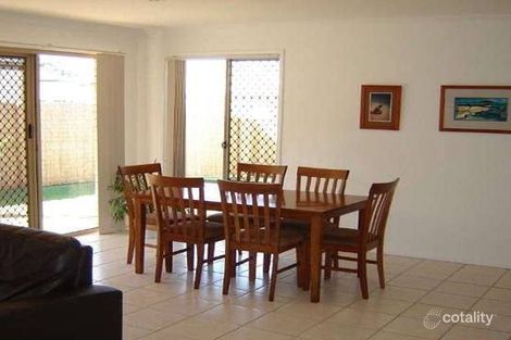 Property photo of 39 Eimeo Place Sandstone Point QLD 4511