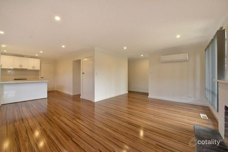 Property photo of 13 Hallifax Street Seaford VIC 3198