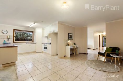 Property photo of 5 Stafford Place Chirnside Park VIC 3116
