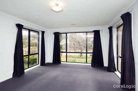 Property photo of 10 Dillwynia Crescent Jerrabomberra NSW 2619
