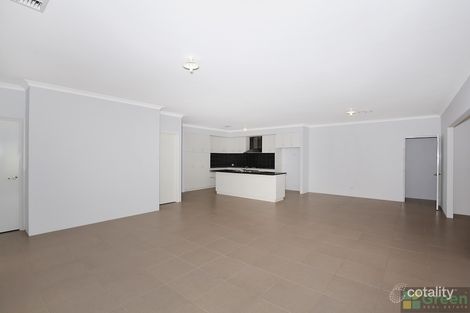 Property photo of 7 Solandri Turn Halls Head WA 6210
