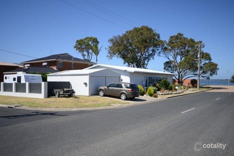 2 Marina Dr, Paynesville, VIC 3880