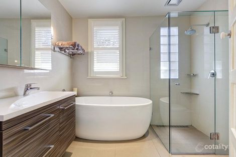 Property photo of 4 Britten Street Glen Iris VIC 3146