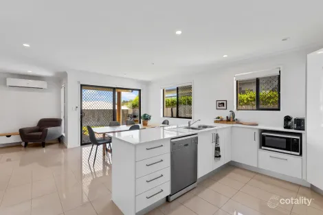 Property photo of 1 Honeyeater Place Bli Bli QLD 4560
